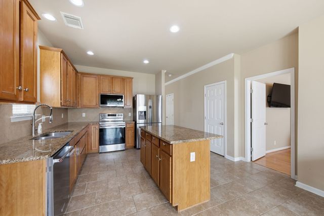 3027 Auld Tatty Dr, Spring Hill, TN 37174