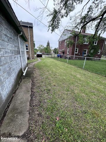 19238 W Chicago Street, Detroit, MI 48228