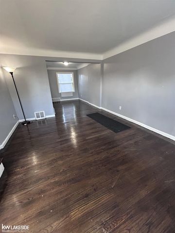 19238 W Chicago Street, Detroit, MI 48228