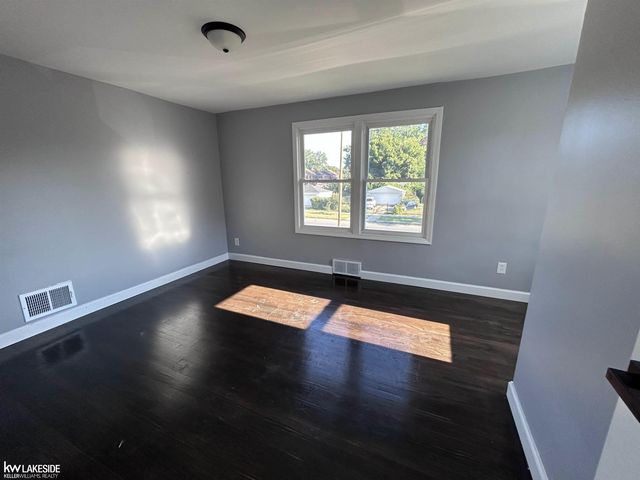 19238 W Chicago Street, Detroit, MI 48228