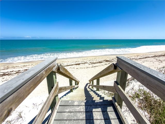 90 Strand Drive, Vero Beach, FL 32963