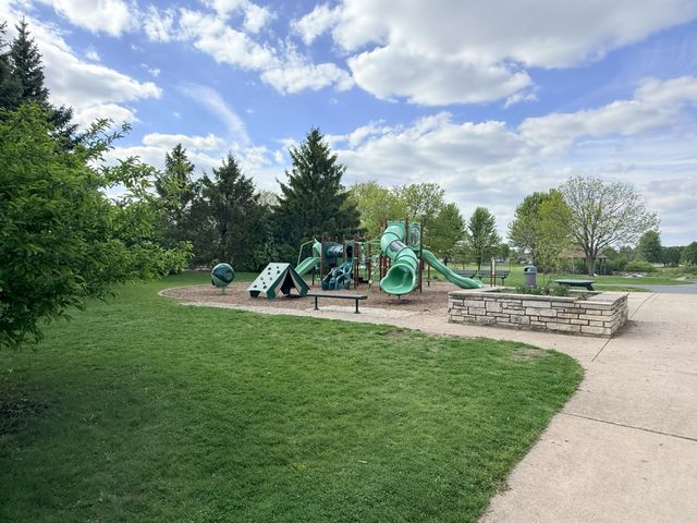 513 Pheasant Chase Drive, Bolingbrook, IL 60490