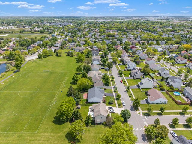 513 Pheasant Chase Drive, Bolingbrook, IL 60490
