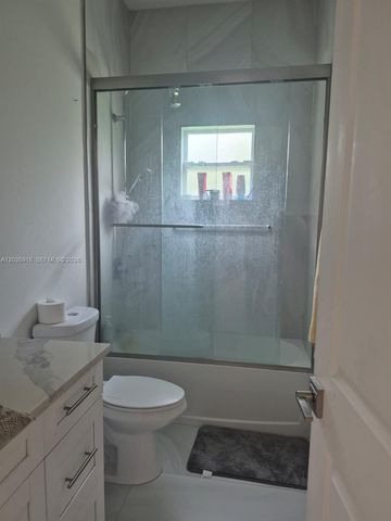 3642 32ND AVE SE, Naples, FL 34117