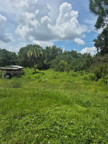 3642 32ND AVE SE, Naples, FL 34117