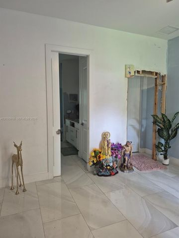 3642 32ND AVE SE, Naples, FL 34117