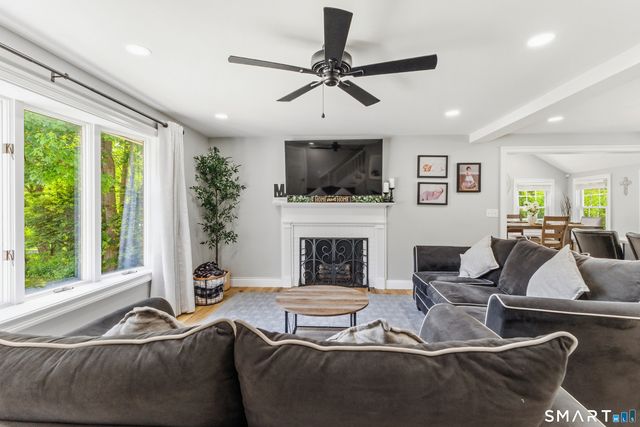 21 Lone Oak Avenue, Wolcott, CT 06716