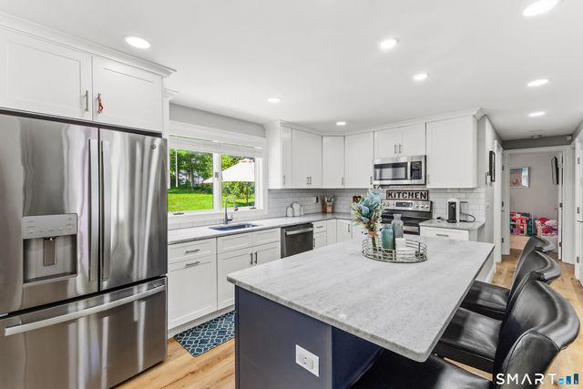 21 Lone Oak Avenue, Wolcott, CT 06716