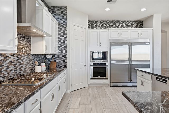 3922 Jacob Lake Circle, Las Vegas, NV 89118