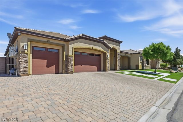 3922 Jacob Lake Circle, Las Vegas, NV 89118