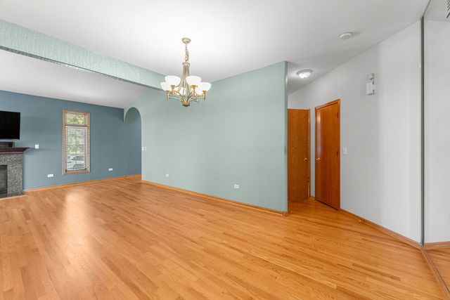 16082 Julia Courtyard, Tinley Park, IL 60477