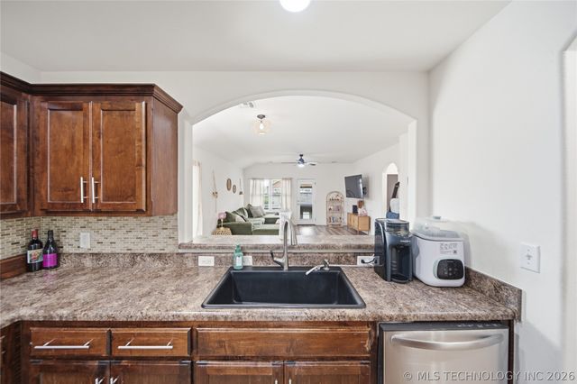 15312 E 110th Street N, Owasso, OK 74055