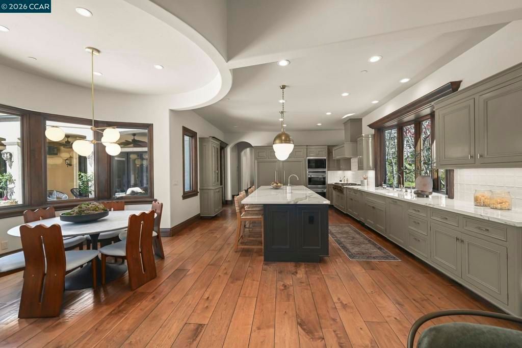 Image 12 of property listing at 2080 Calle Los Callados, Diablo, CA 94528