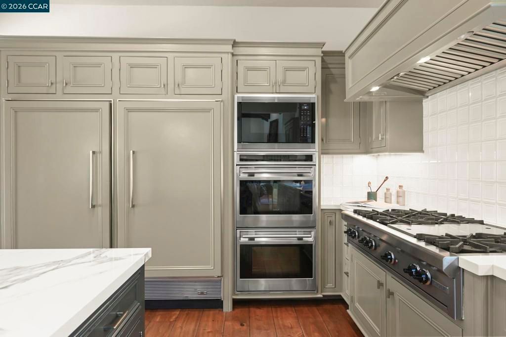 Image 15 of property listing at 2080 Calle Los Callados, Diablo, CA 94528