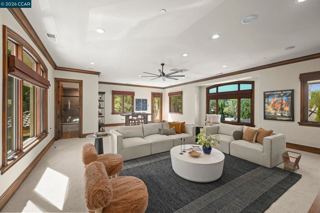 Image 20 of property listing at 2080 Calle Los Callados, Diablo, CA 94528