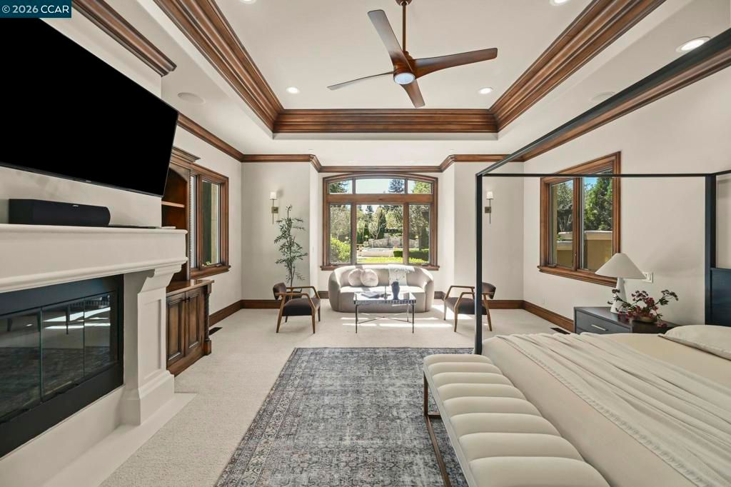 Image 32 of property listing at 2080 Calle Los Callados, Diablo, CA 94528