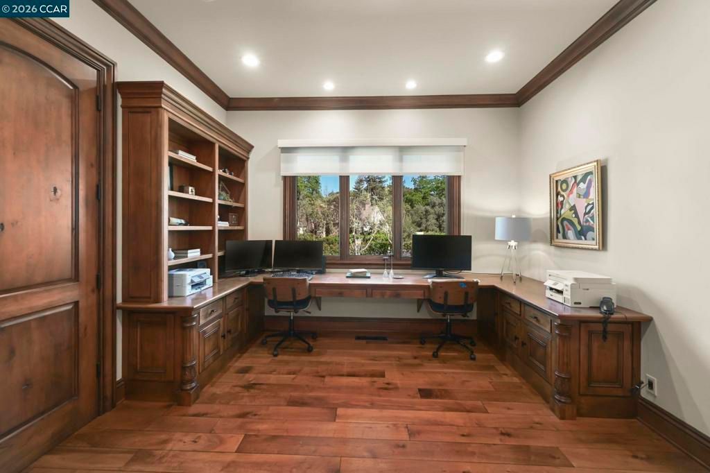 Image 37 of property listing at 2080 Calle Los Callados, Diablo, CA 94528