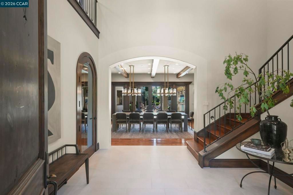 Image 5 of property listing at 2080 Calle Los Callados, Diablo, CA 94528