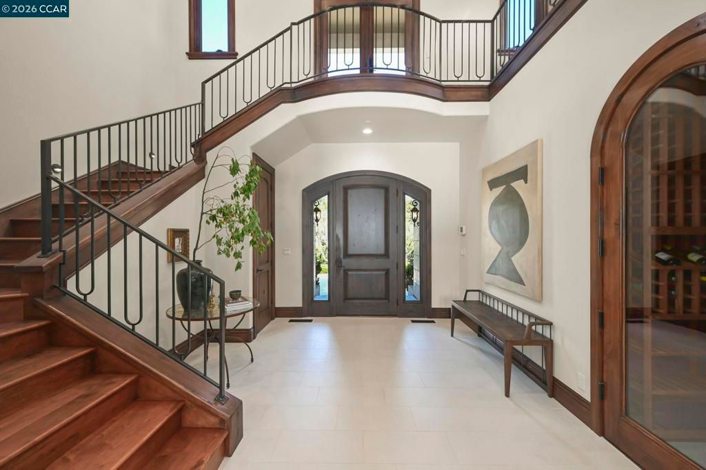 Image 6 of property listing at 2080 Calle Los Callados, Diablo, CA 94528