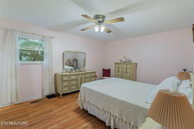 8903 Ormand Lane, Knoxville, TN 37923