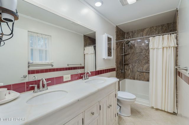 8903 Ormand Lane, Knoxville, TN 37923