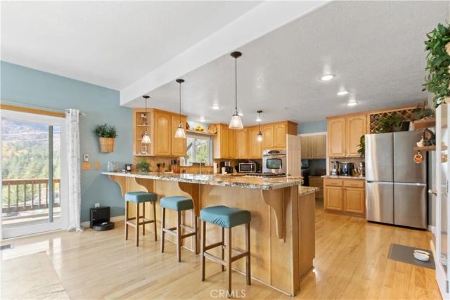 6284 Apple Vista Dr, Wrightwood, CA 92397