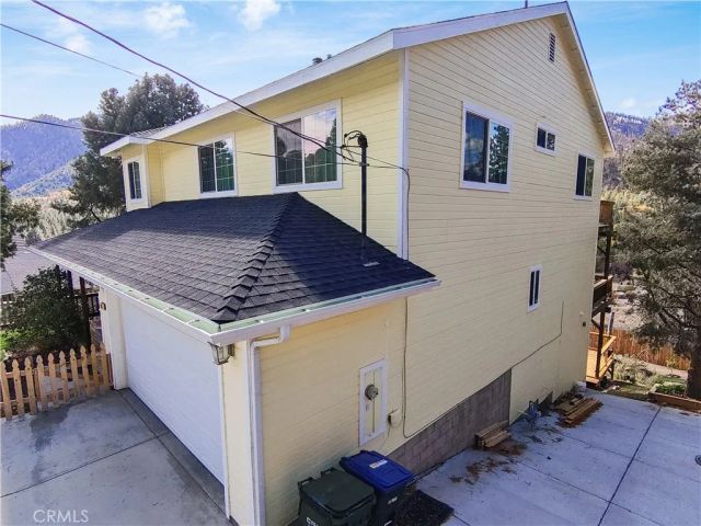 6284 Apple Vista Dr, Wrightwood, CA 92397