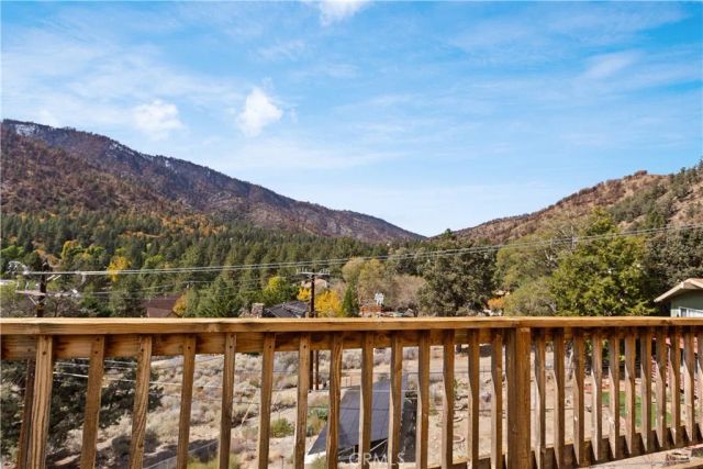 6284 Apple Vista Dr, Wrightwood, CA 92397