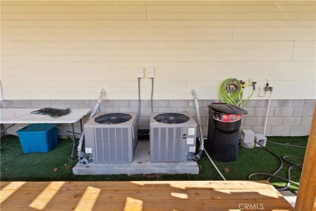 6284 Apple Vista Dr, Wrightwood, CA 92397