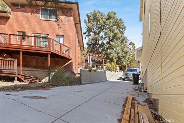 6284 Apple Vista Dr, Wrightwood, CA 92397