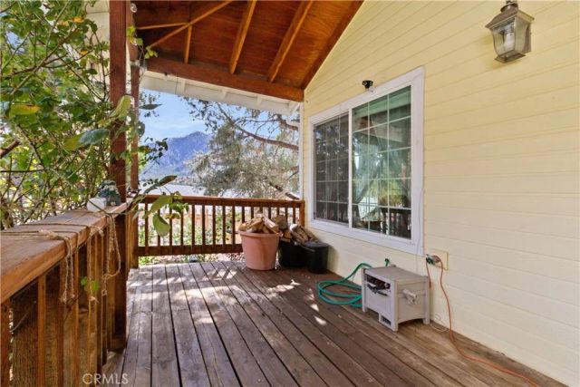 6284 Apple Vista Dr, Wrightwood, CA 92397