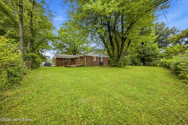 5610 Riata Ct, Louisville, KY 40218