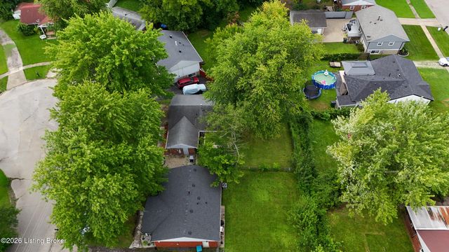 5610 Riata Ct, Louisville, KY 40218