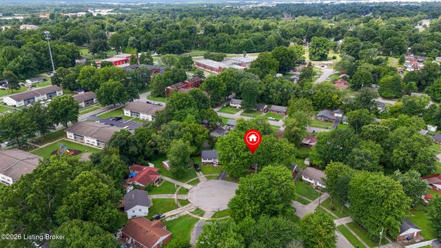 5610 Riata Ct, Louisville, KY 40218