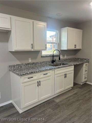 106 S Bagwell, Poteau, OK 74953