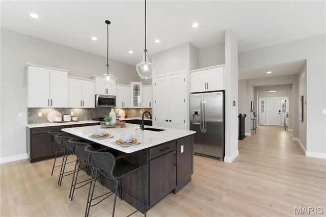 325 Healthy Way, St Charles, MO 63304