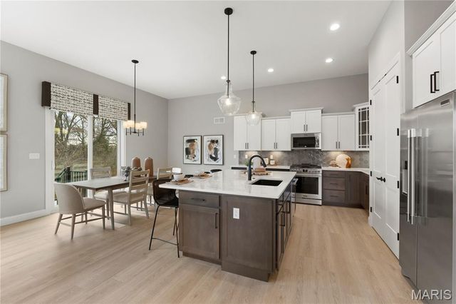 325 Healthy Way, St Charles, MO 63304