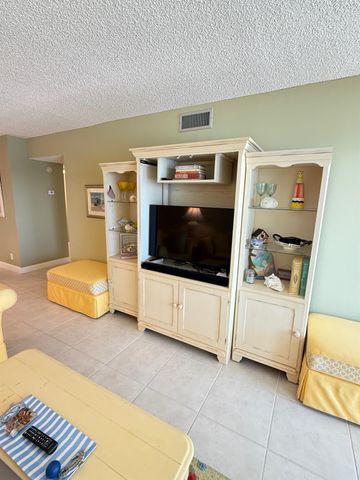 4636 El Mar Dr Apt 602, Fort Lauderdale, FL 33308