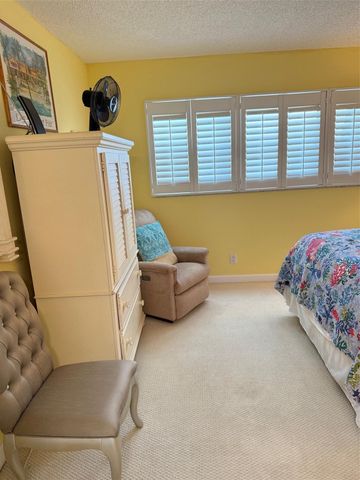 4636 El Mar Dr Apt 602, Fort Lauderdale, FL 33308