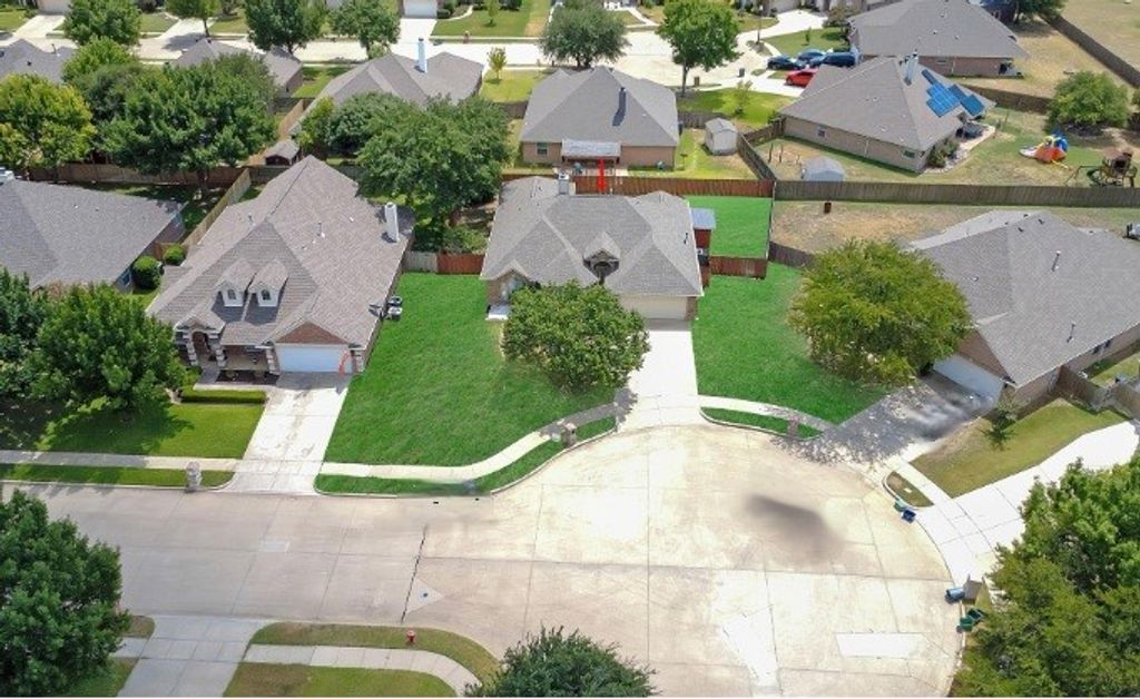 521 Acorn Court, Saginaw, TX 76179 — photo 2