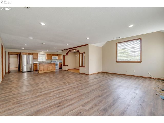 5031 Se JENNE Rd, Portland, OR 97236