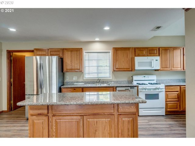 5031 Se JENNE Rd, Portland, OR 97236