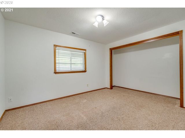 5031 Se JENNE Rd, Portland, OR 97236