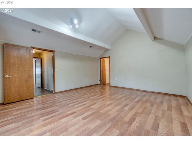 5031 Se JENNE Rd, Portland, OR 97236