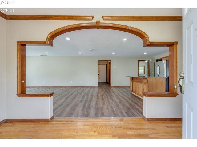 5031 Se JENNE Rd, Portland, OR 97236