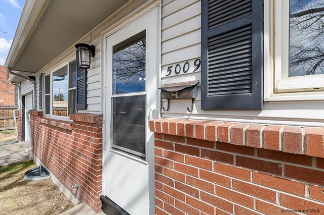 5009 LINDEN WY, Cheyenne, WY 82009