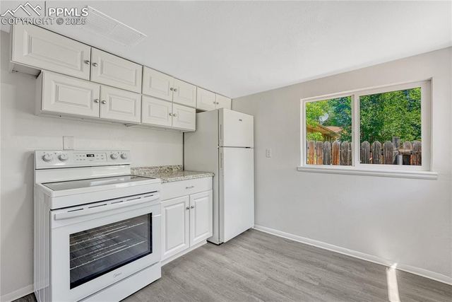 2821 Beacon Street, Colorado Springs, CO 80907