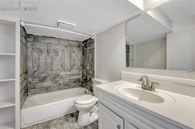 2821 Beacon Street, Colorado Springs, CO 80907