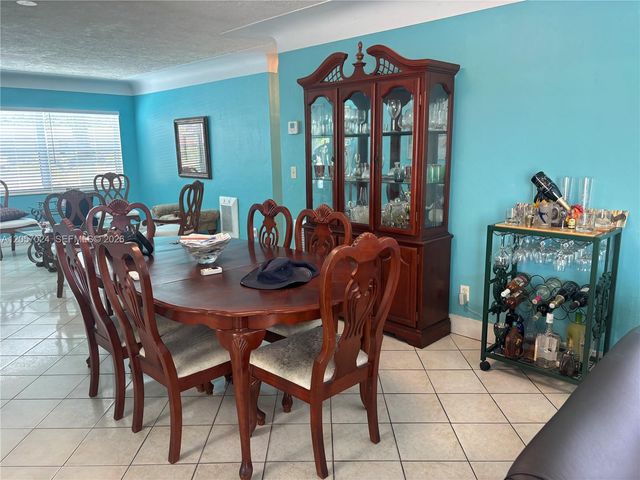3410 SW 17th St, Fort Lauderdale, FL 33312