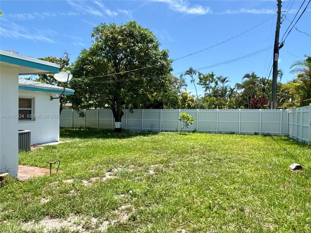 3410 SW 17th St, Fort Lauderdale, FL 33312